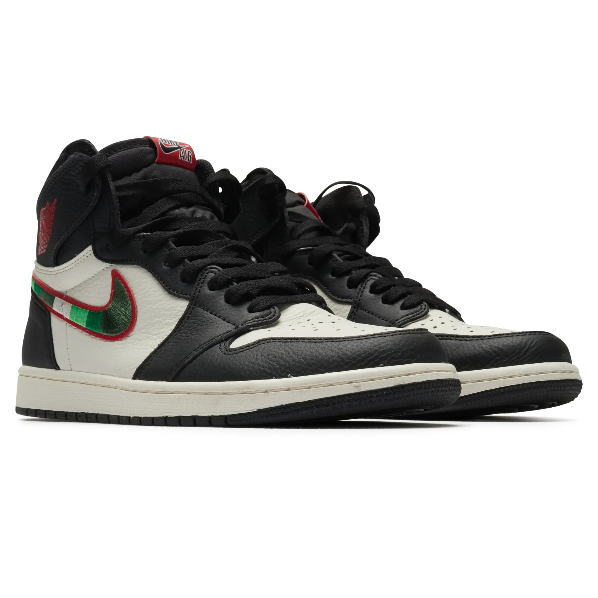 Front side view of Preloved - Air Jordan 1 Retro High OG 'A Star Is Born'